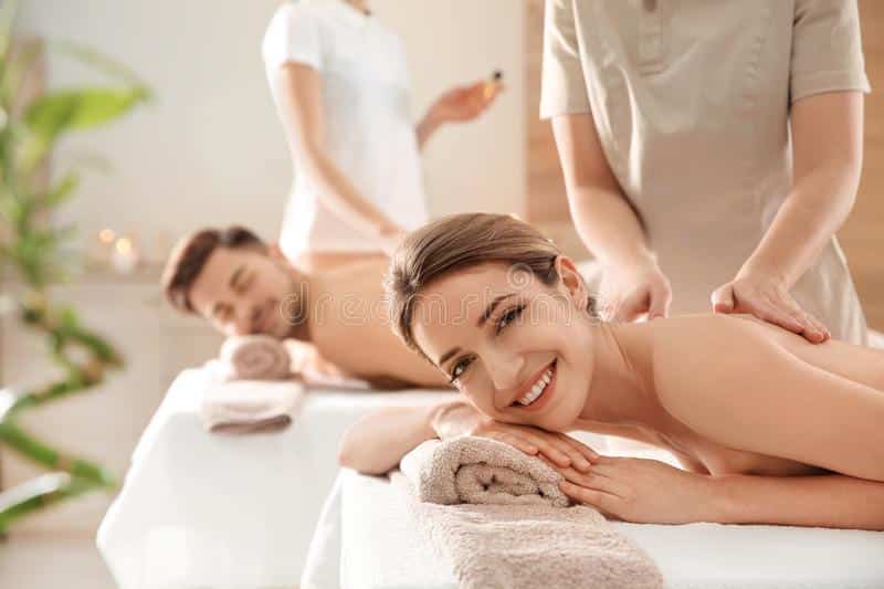 What’s a Couples Massage and What are the benefits of it?